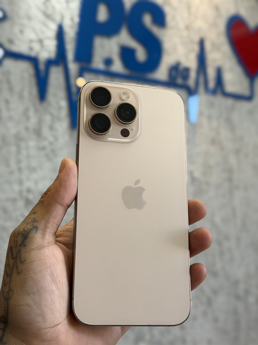 iPhone dourado seminovo na PS do iPhone